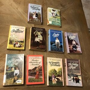 Bundle lot 9 L. M. Montgomery books